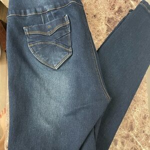 high rise zip and button up, booty skinny jeans